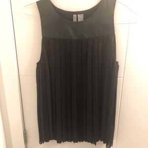 Black pleated see-through tank top